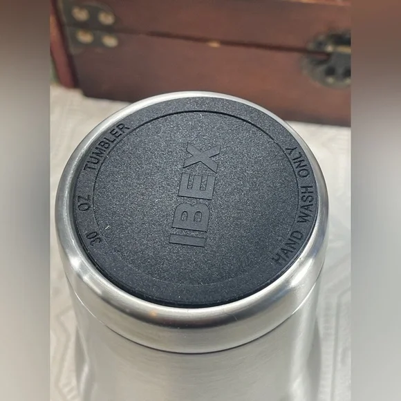 Ibex 30oz Stainless Steel Tumbler New in Box - Picture 8 of 8